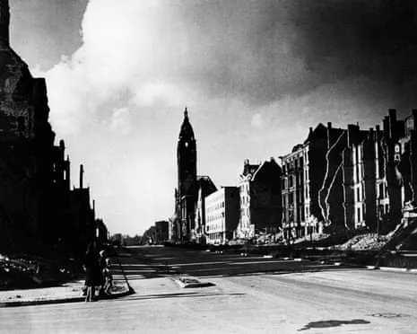 The Betrayal Circle: A Riveting Account of German Resistance